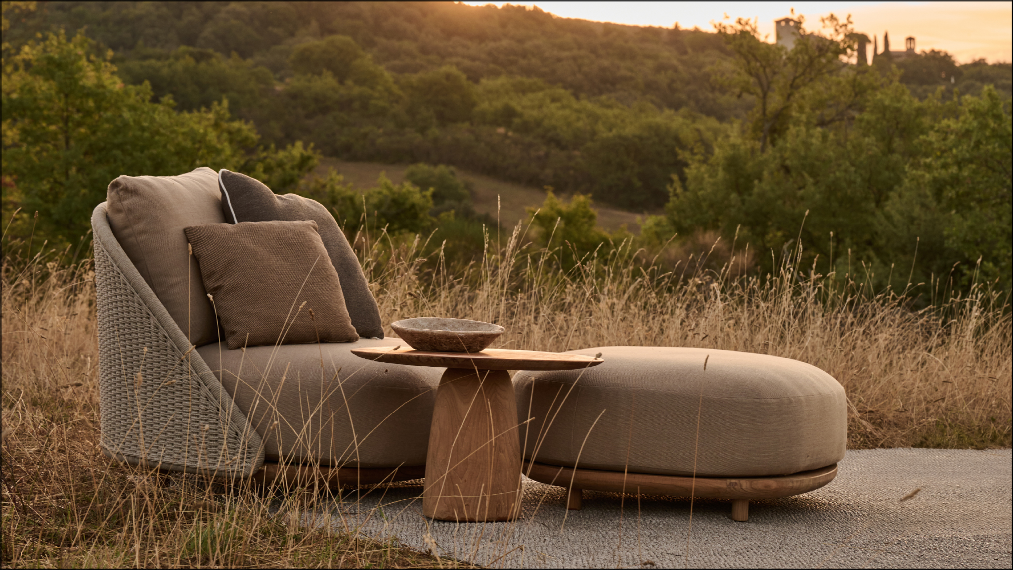 ELIO daybed, ELIO pouf, DUNES low table