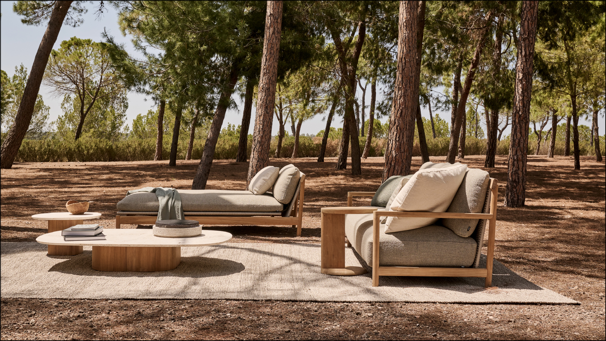 AMANU 3-seat sofa, AMANU daybed, AMANU c-table, SEREN low table