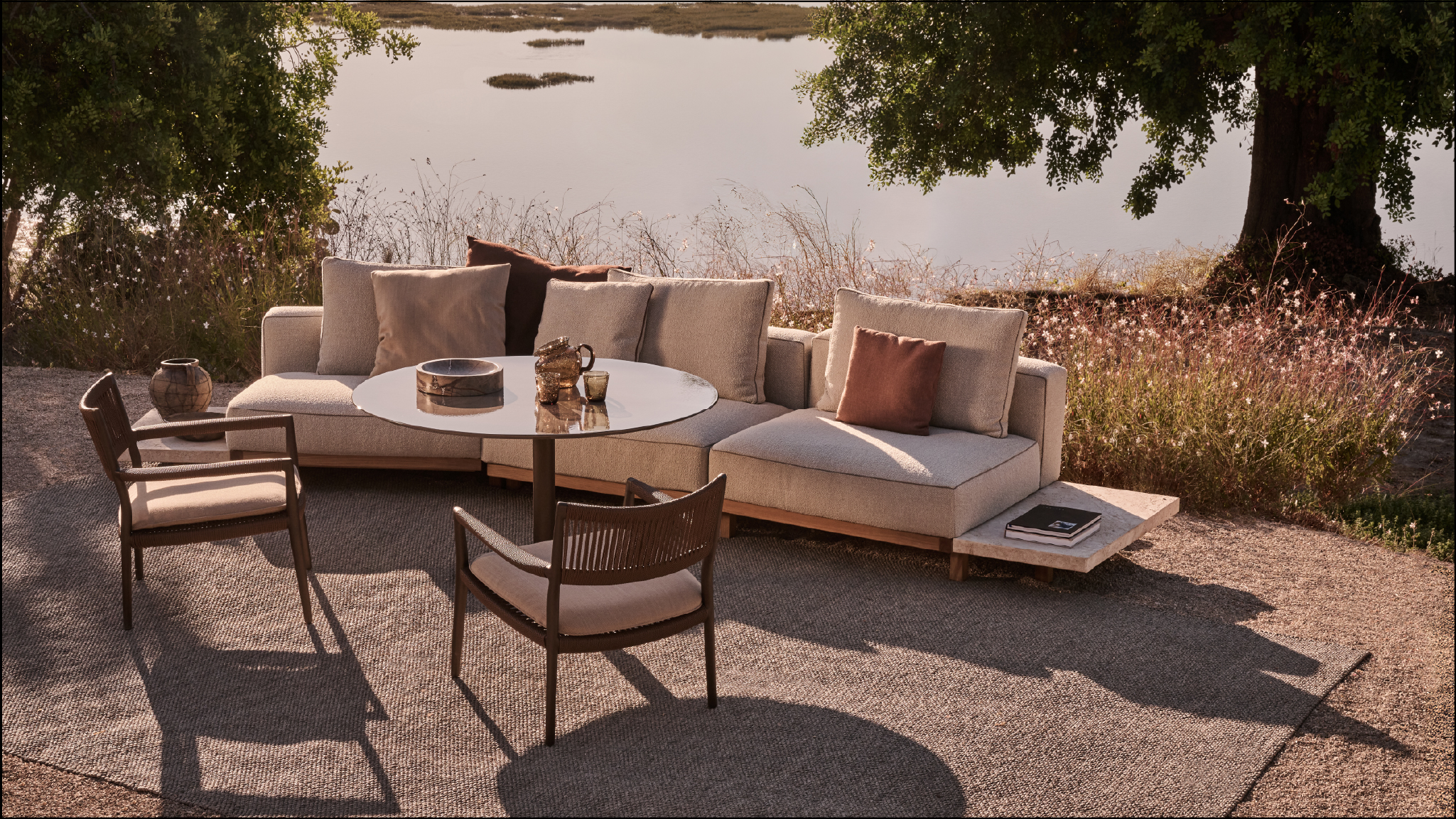 Nagomi lounge chairs, Vis À Vis sofa