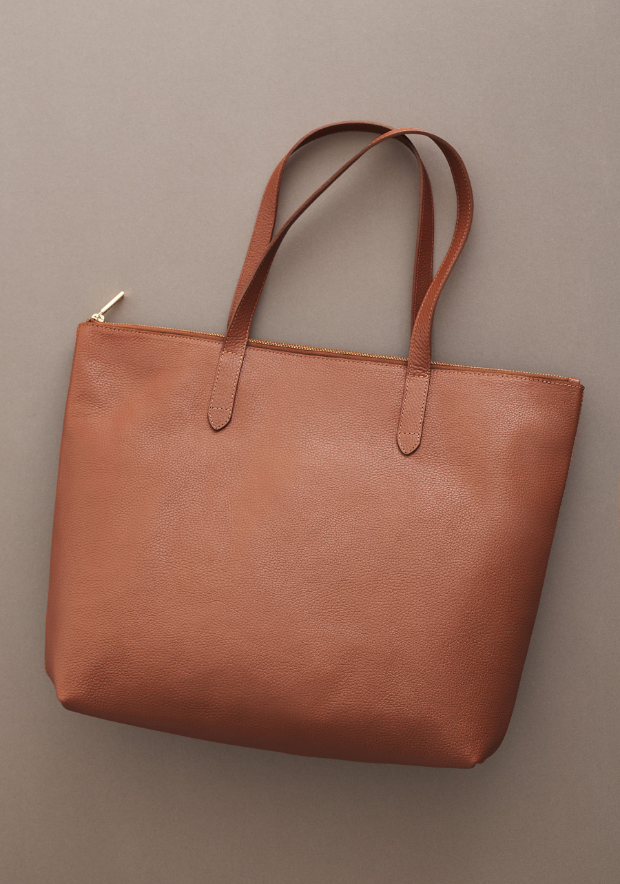 cuyana blush tote