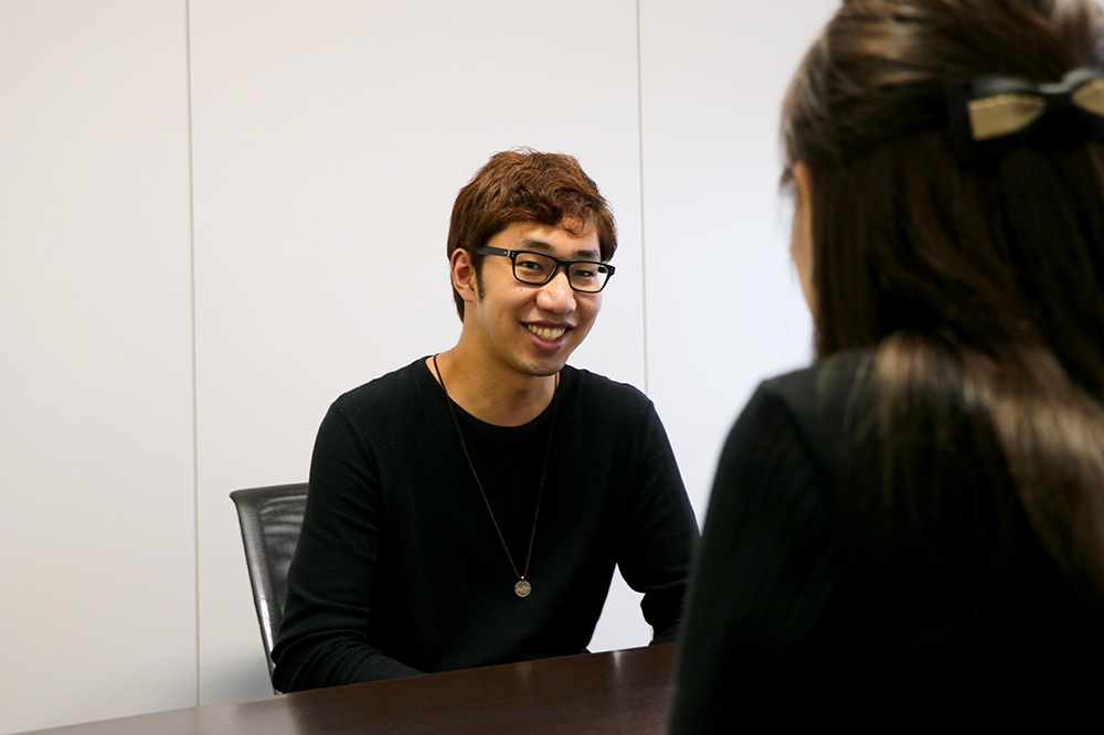 学生インタビュー アイセック一橋大学委員会代表 本木雅朗さん Hasigo 株式会社ハシゴ 学生インタビュー アイセック一橋大学委員会代表 本木雅朗さん Hasigo 株式会社ハシゴ