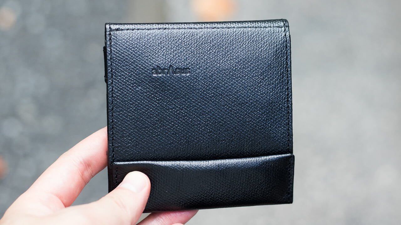 財布にこだわりがないぼくが abrAsus「薄い財布」を買った理由