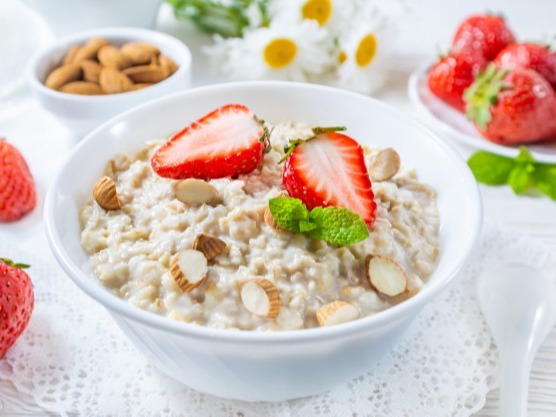 Oatmeal untuk sarapan anak