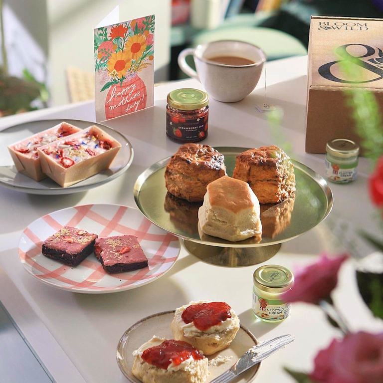  The Mother’s Day Afternoon Tea Set
