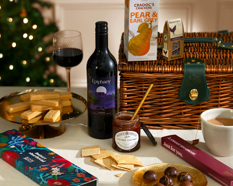 bloom & wild gift hamper