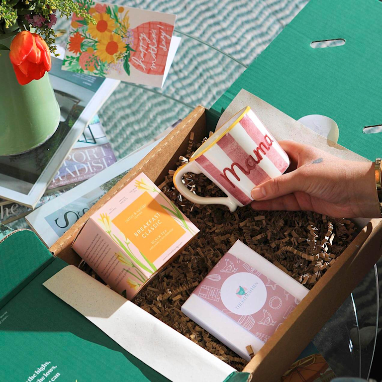 The Mama Cuppa & Biscuit Gift 