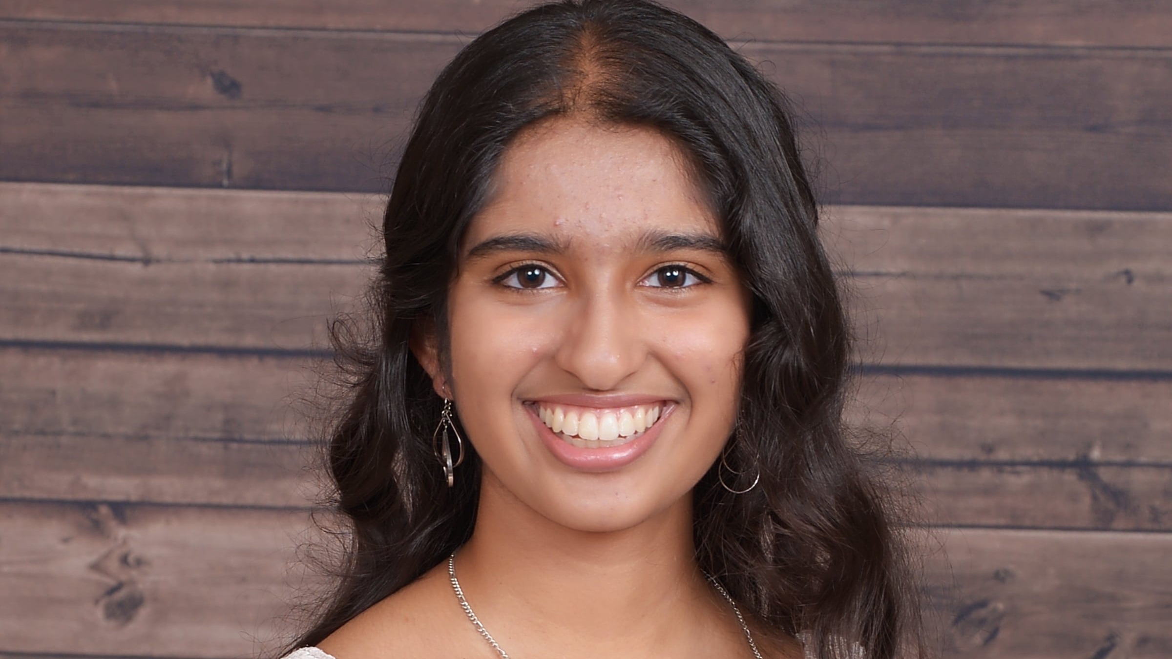 Headshot - Tania Mishra-min