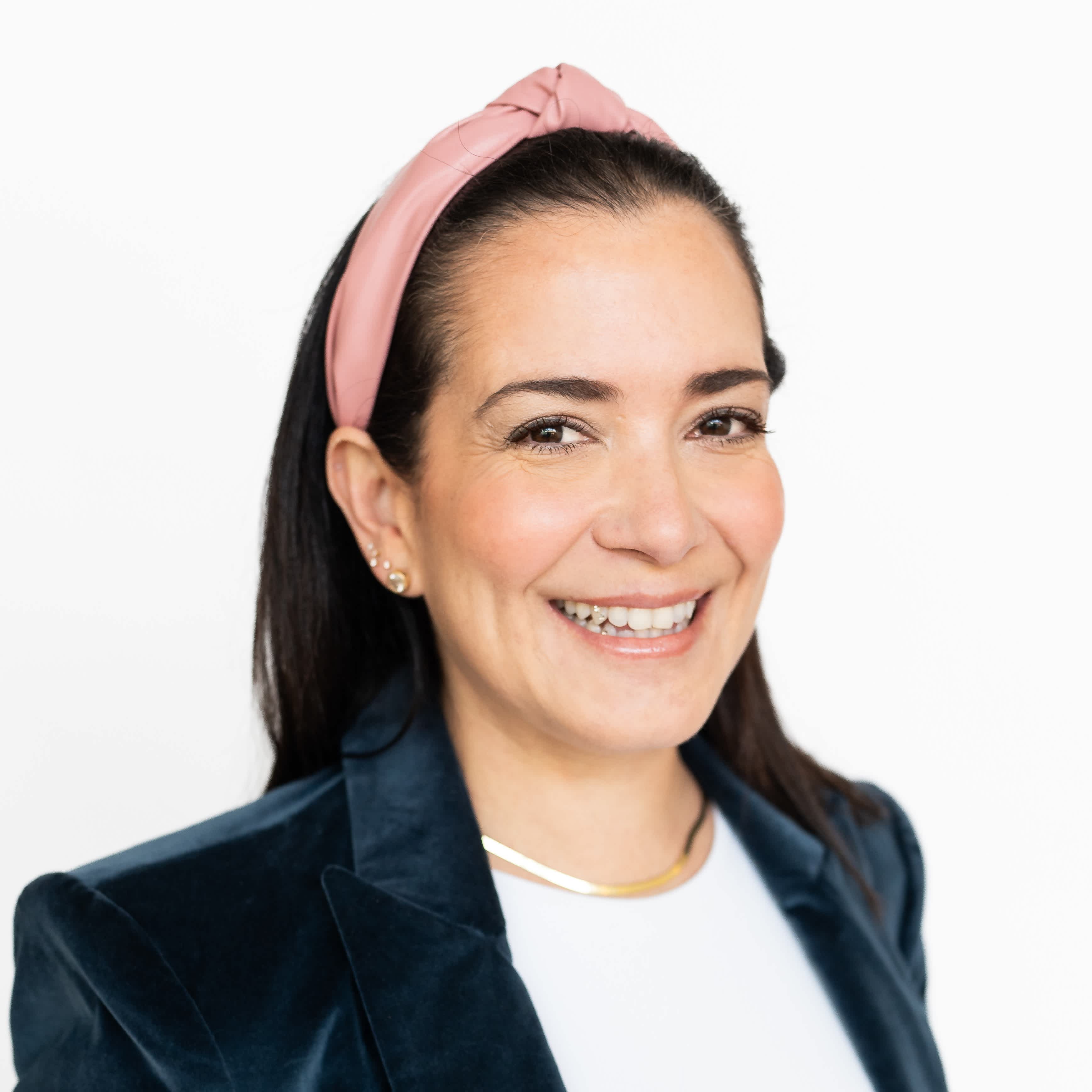Jannie Fernandez Headshots-3