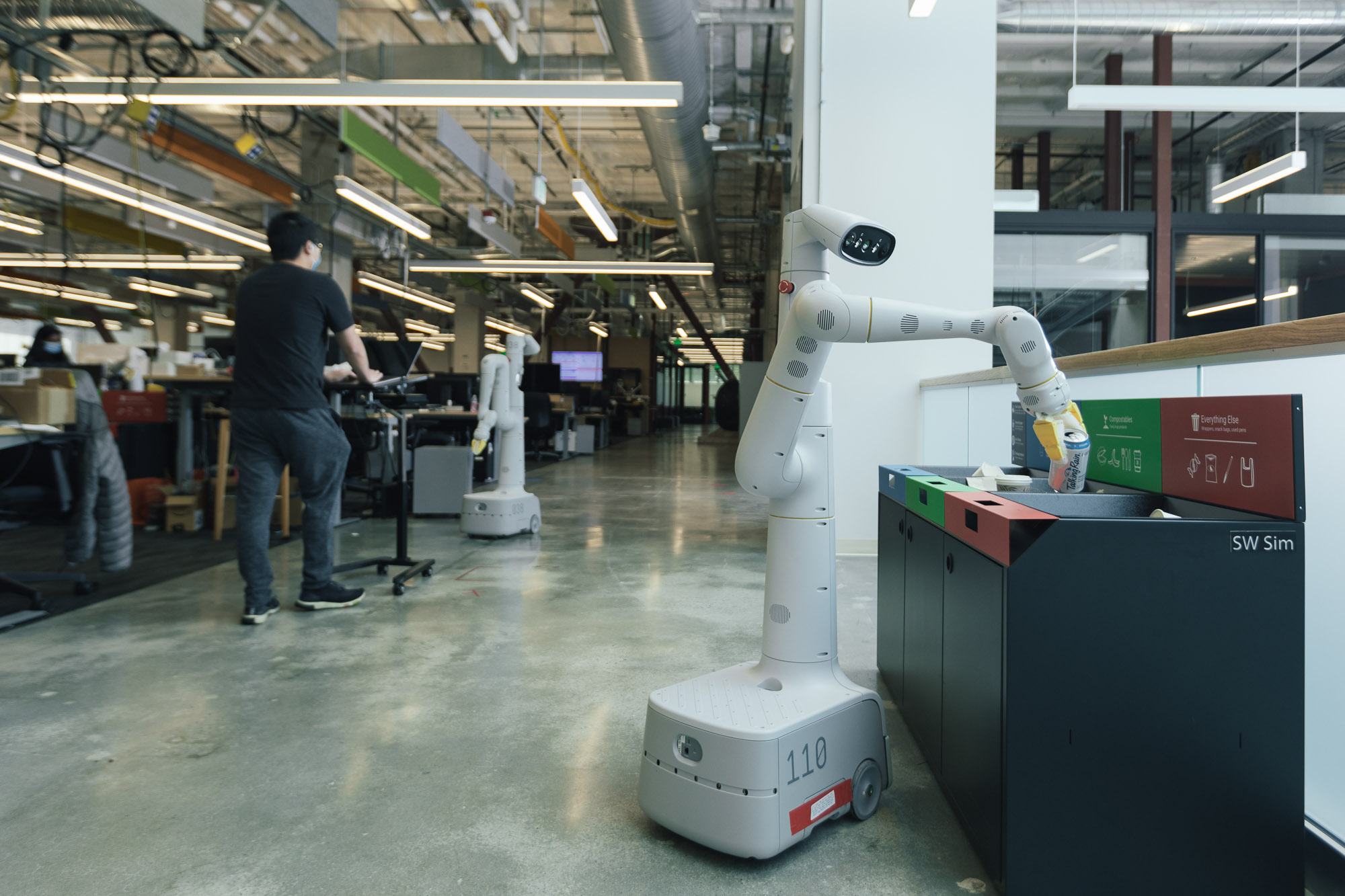 Can Robots Think and Move? Everyday Robots