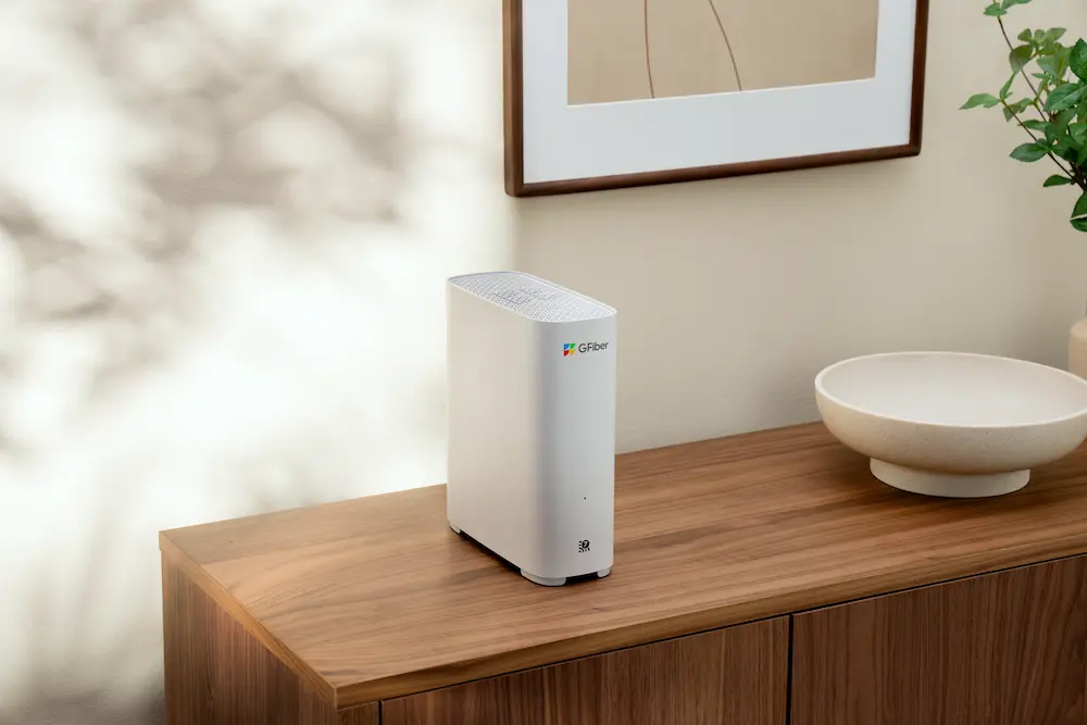 Slot_Illustration Router on Desk