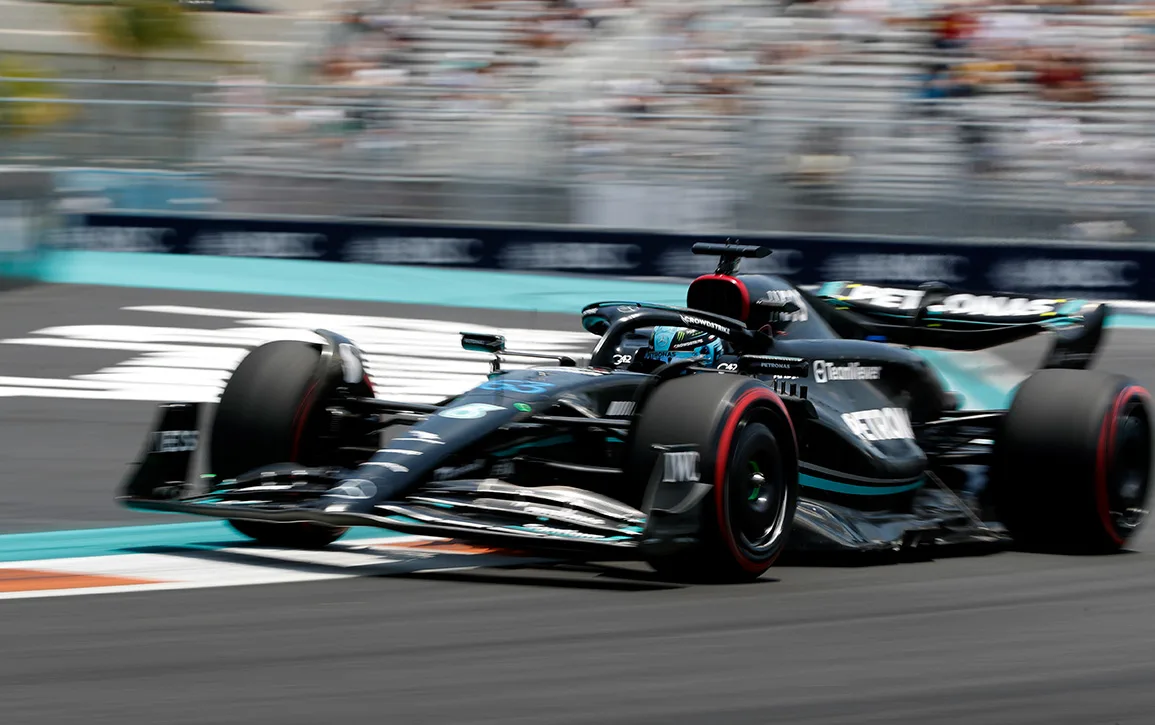 George Russell Mercedes-AMG F1 Miami-text