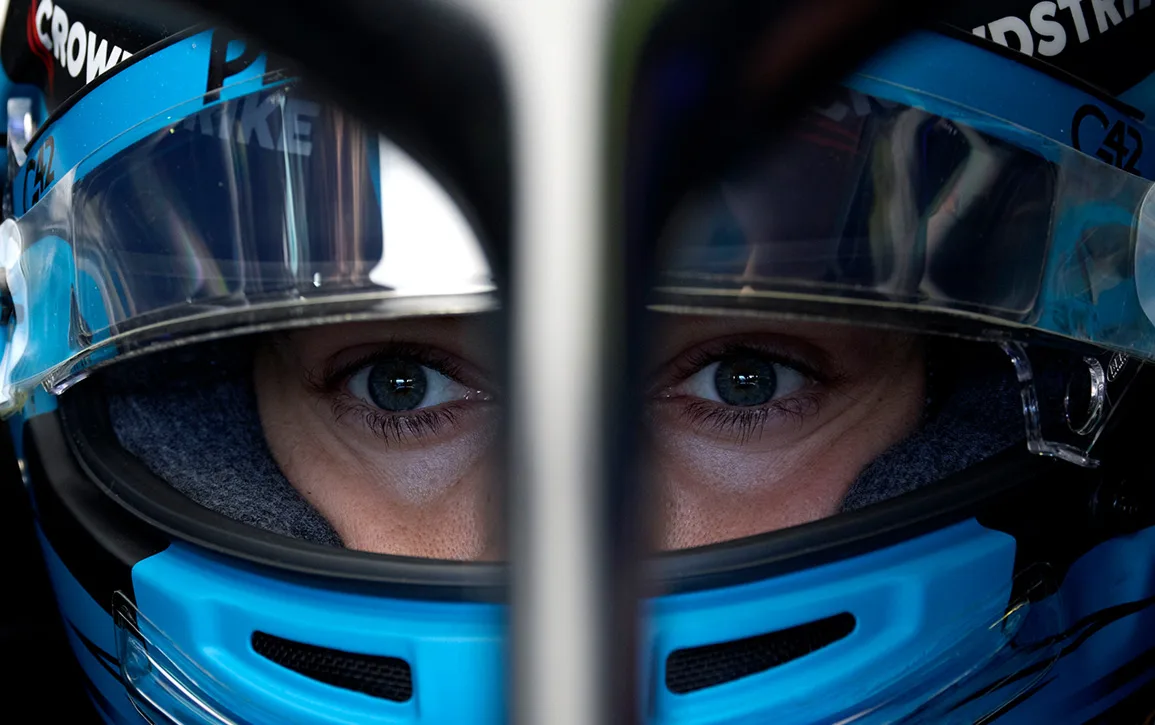 George-Russell-Helmet-Cockpit-Mercedes-Melbourne