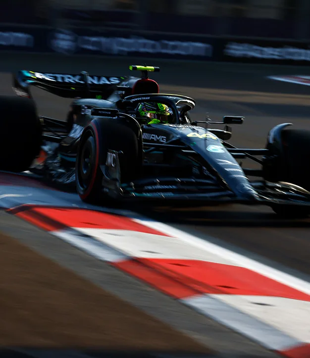 Lewis Hamilton Mercedes-AMG F1 Baku Qualifying 01-mobile
