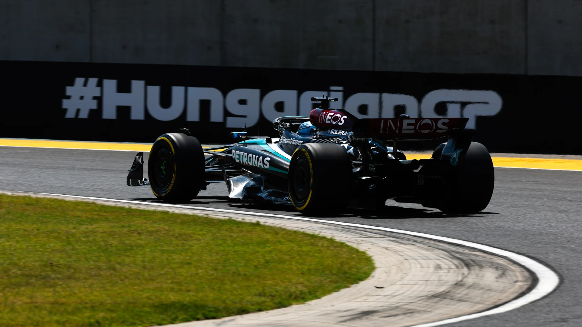 Hungary-RACE-PAGE-IMAHE