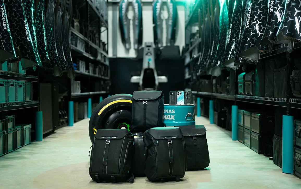 Mercedes Backpack GroupShots Lifestyle 300Dpi-9
