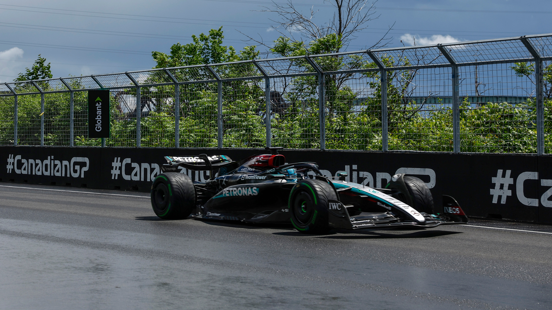 Official Mercedes-AMG PETRONAS F1 Team Website - Mercedes