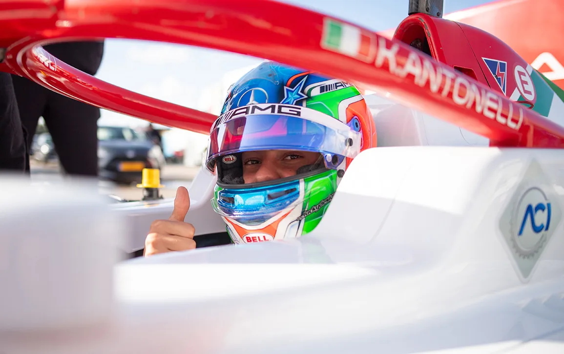 02-Kimi Pic 2