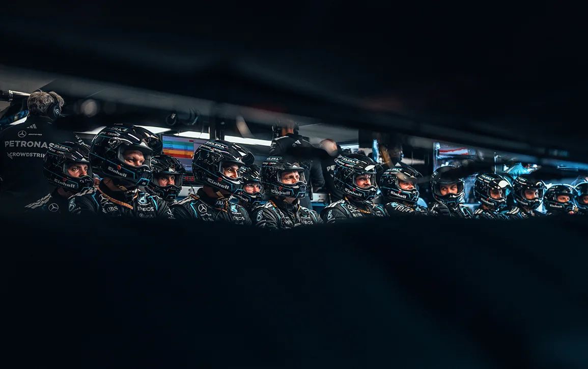 M608405