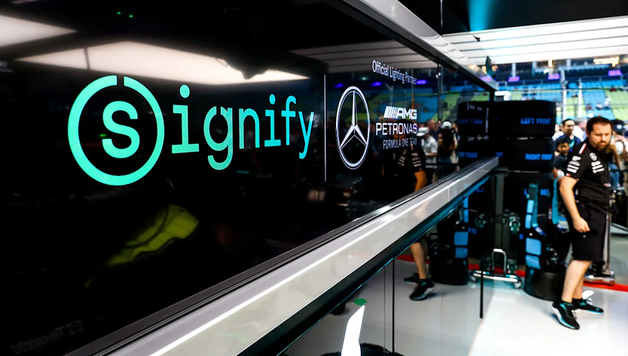 Signify-HOMEPAGE-Image-1