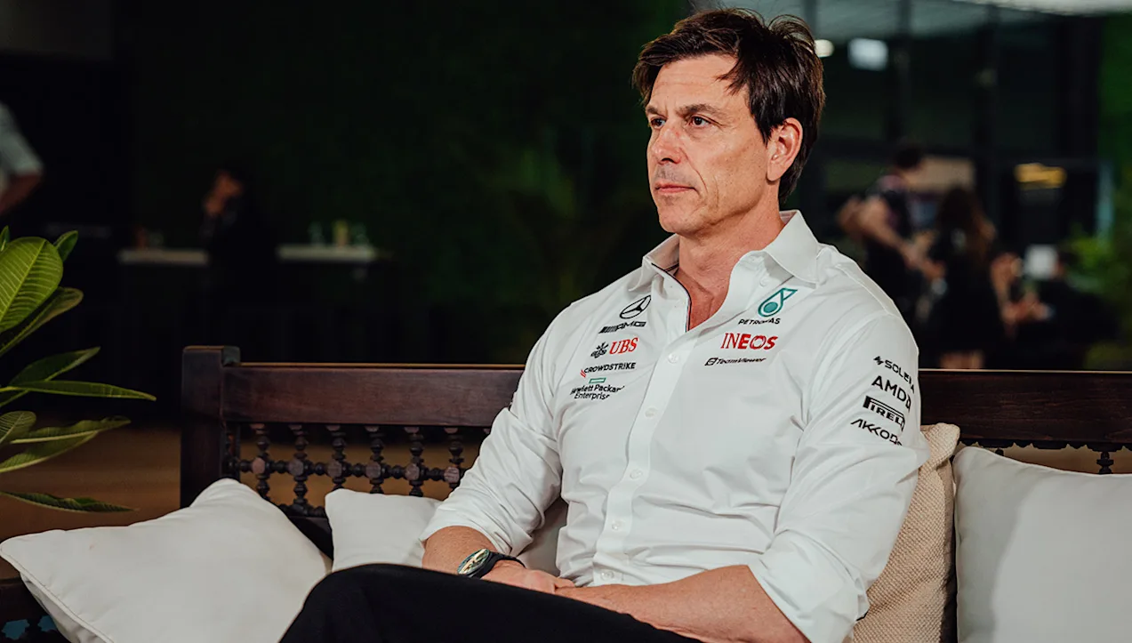 00-Toto-Wolff-Mercedes-AMG-F1 top