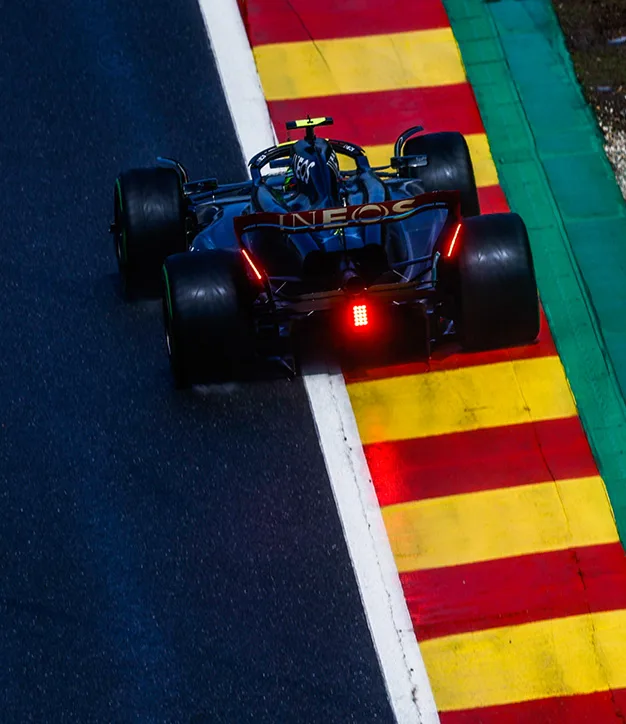 00-Lewis-Hamilton-Mercedes-AMG-F1-Spa-2023-mobile