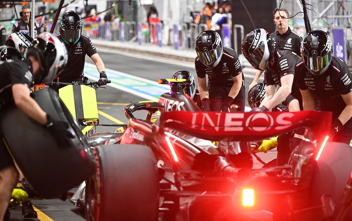 Mercedes-AMG PETRONAS F1 Team, Pit Stop