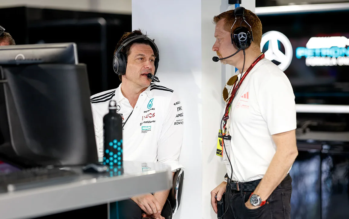 M502873