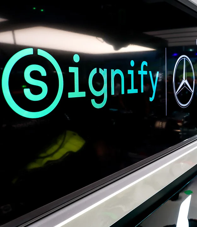 Signify-HOMEPAGE-MOBILE