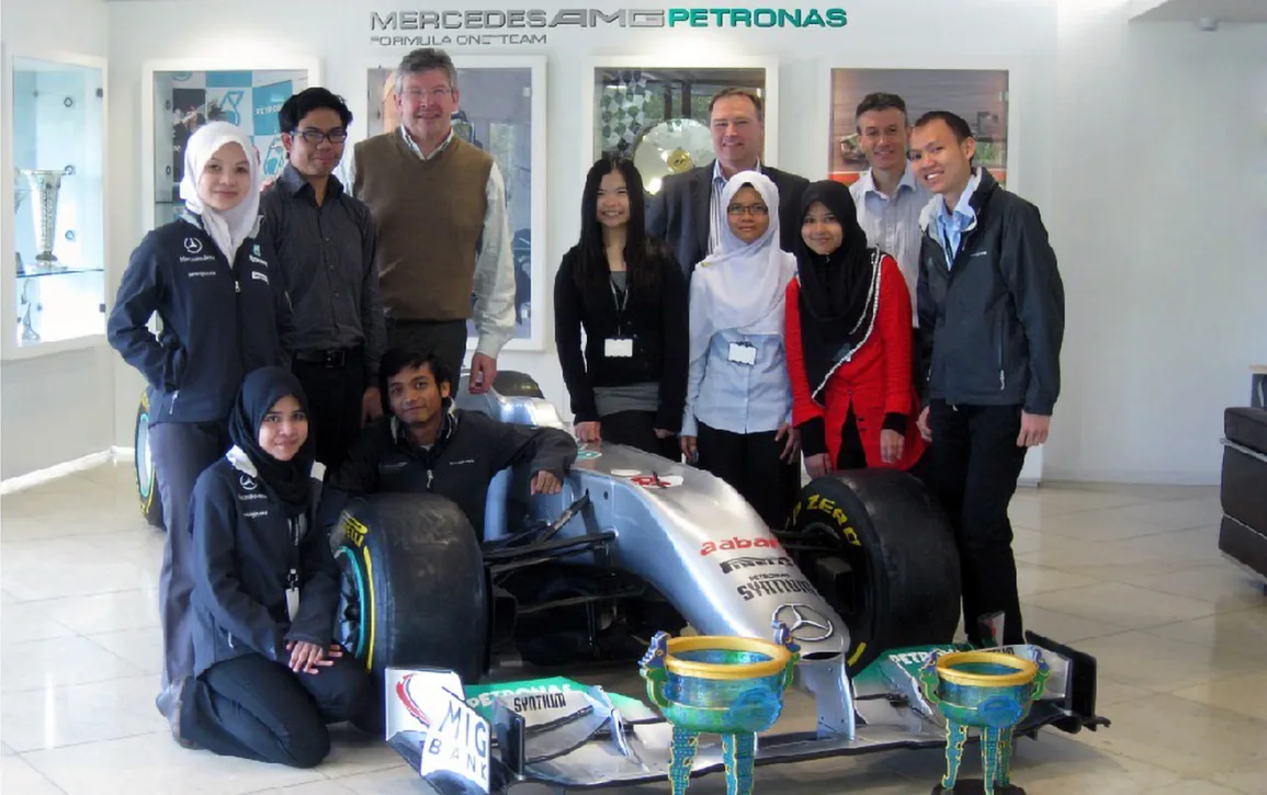 PETRONAS-INTERNS-WEB-2011-IMAGE-3