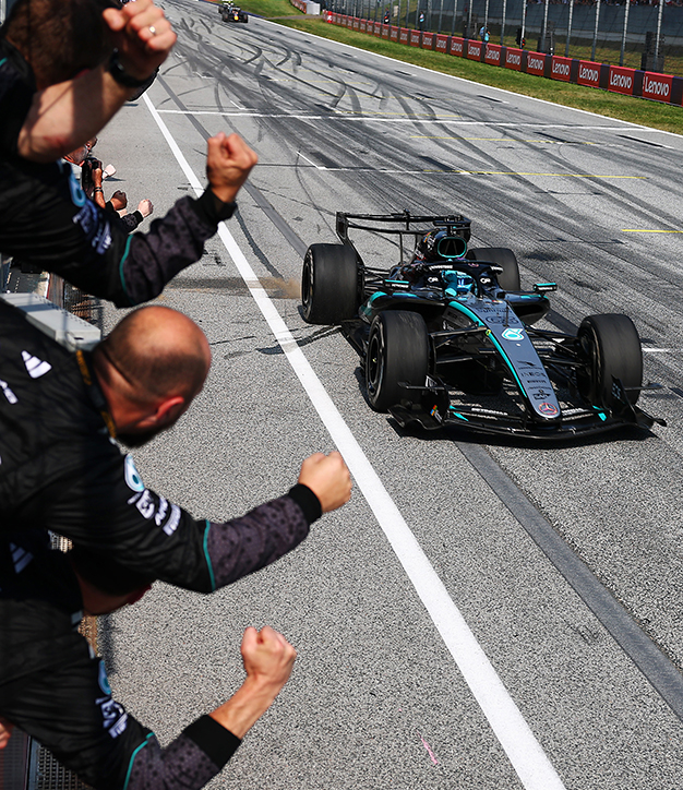 Official Mercedes-AMG PETRONAS F1 Team Website - Mercedes-AMG