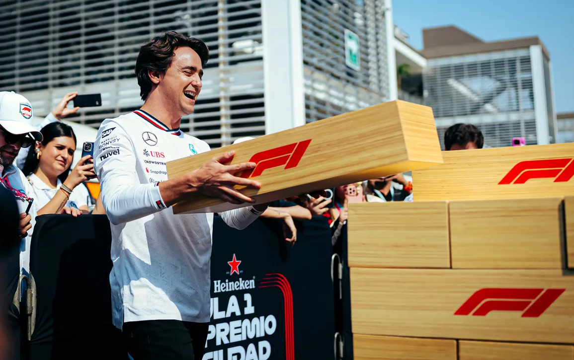 A giant game of JENGA in the F1 paddock? Only in Mexico...