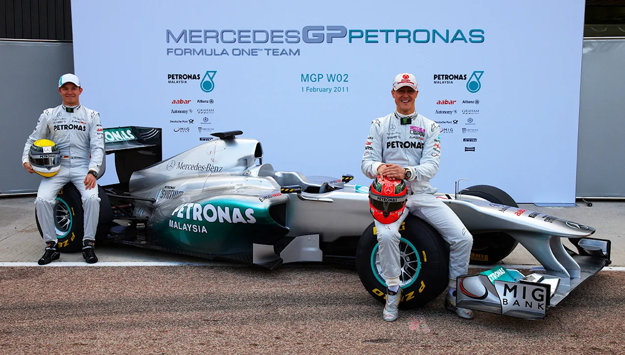 PETRONAS-INTERNS-WEB-2011-IMAGE-1-HOMEPAGE