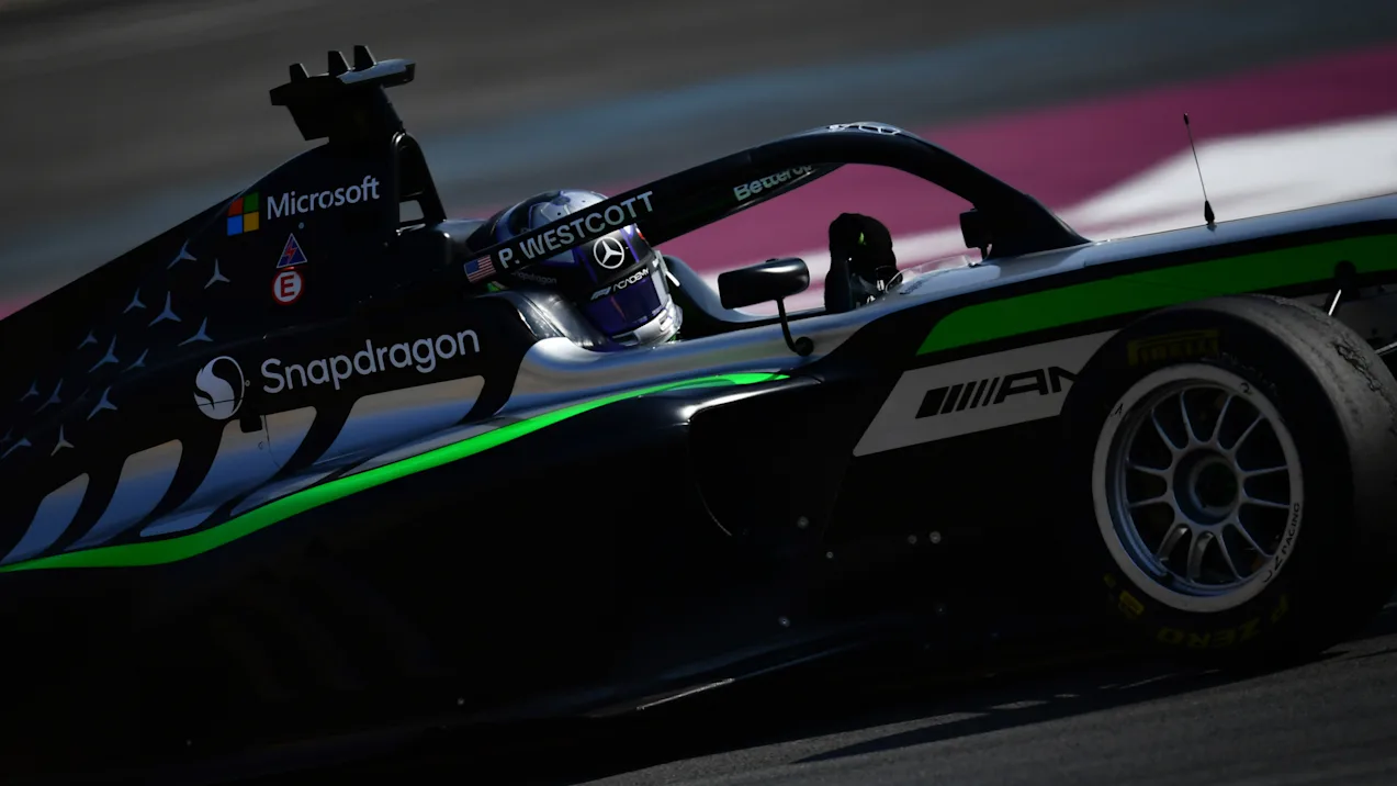 F1-ACADE-3-Races-IMAGE-1