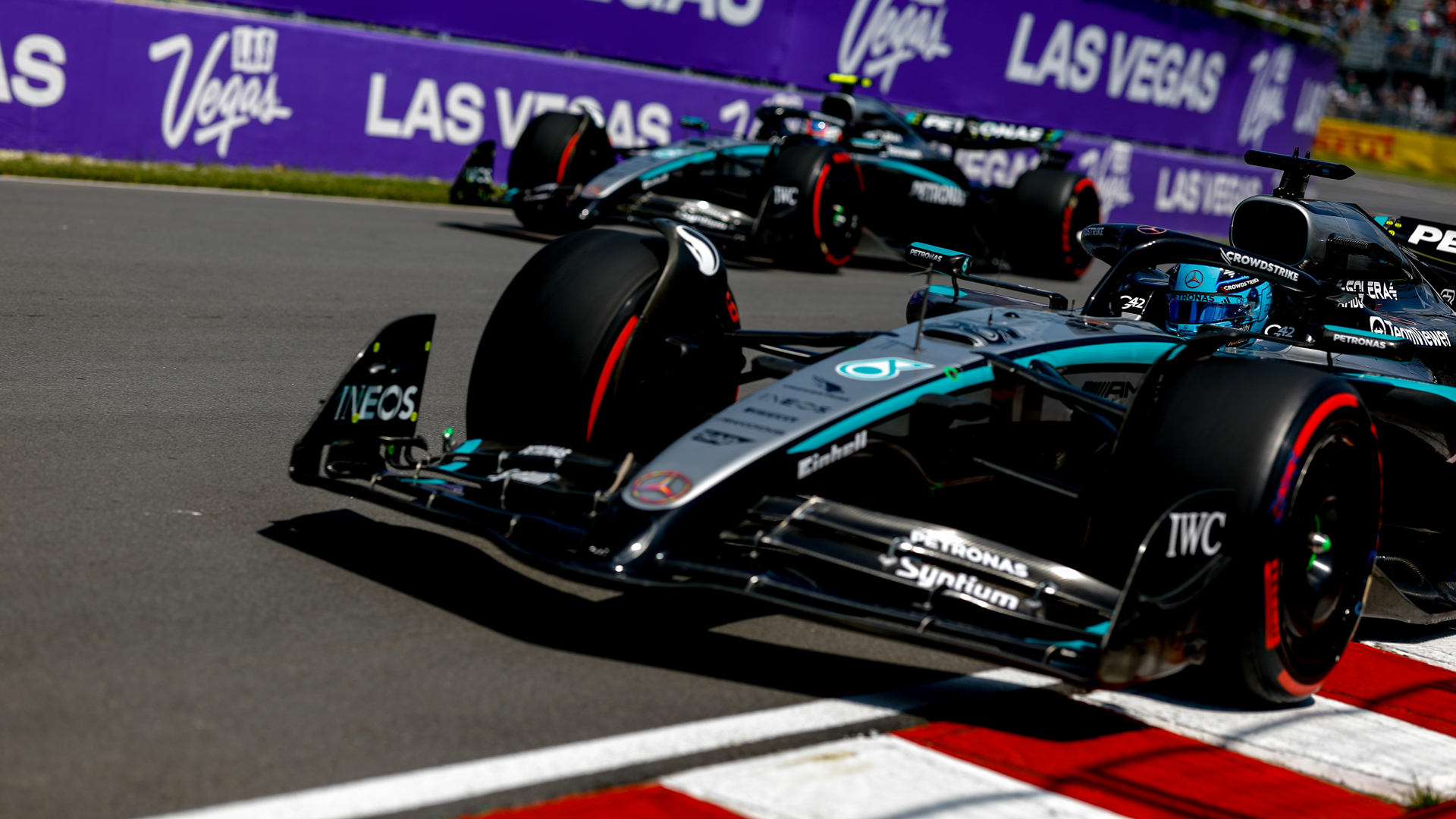 話題のコラボ！アディダス×MERCEDES - AMG PETRONAS FORMULA adidas and Mercedes-AMG PETRONAS F1 Team Debut First