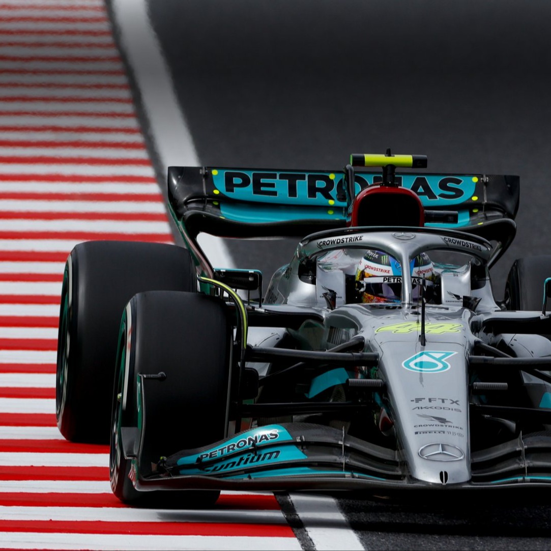 Tough Qualifying for Mercedes-AMG in Suzuka: Lewis P6, George P8