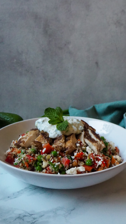 Kip quinoa salade met Griekse twist - Featured