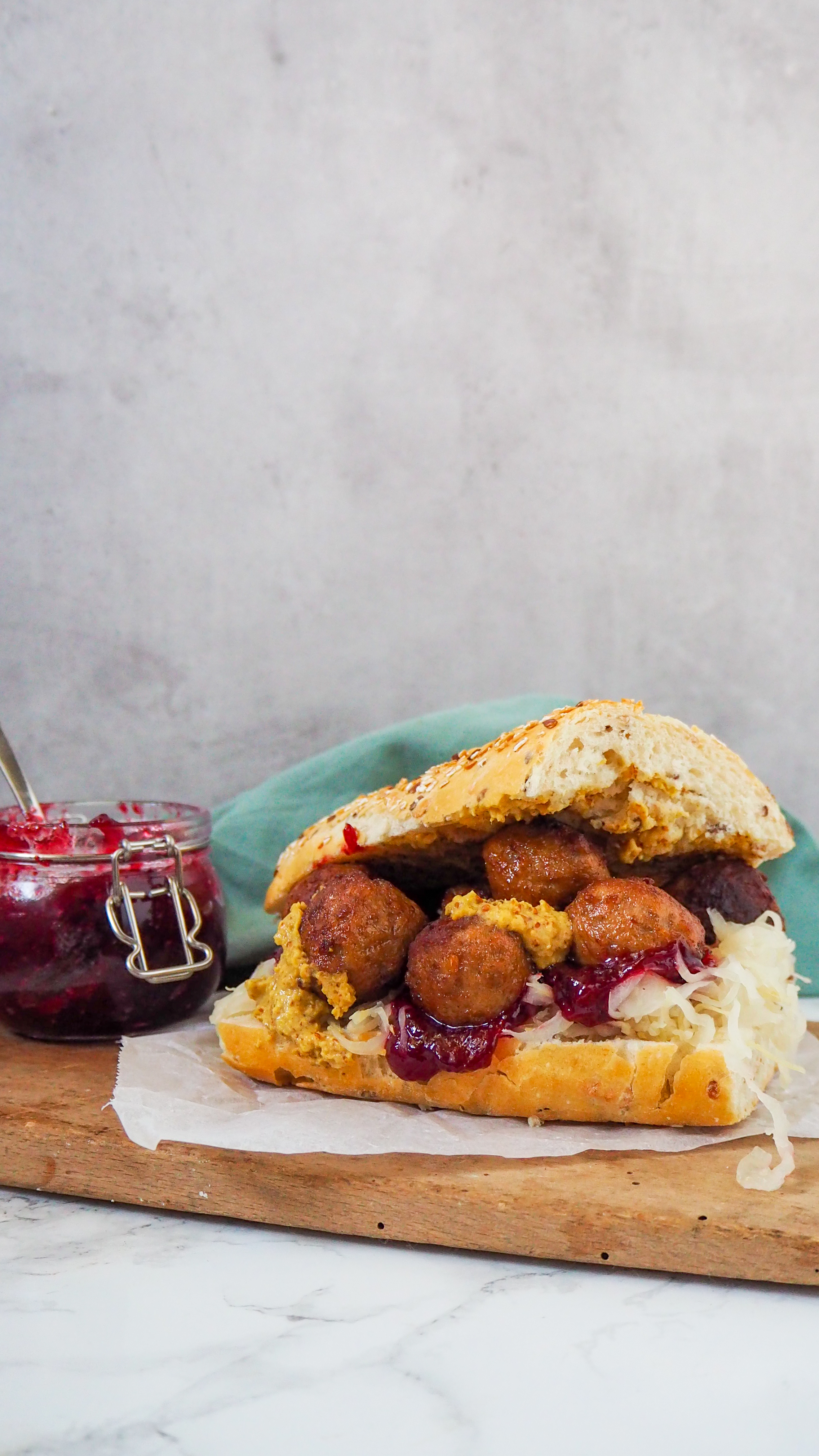 Sandwich zuurkool met balletjes - Featured