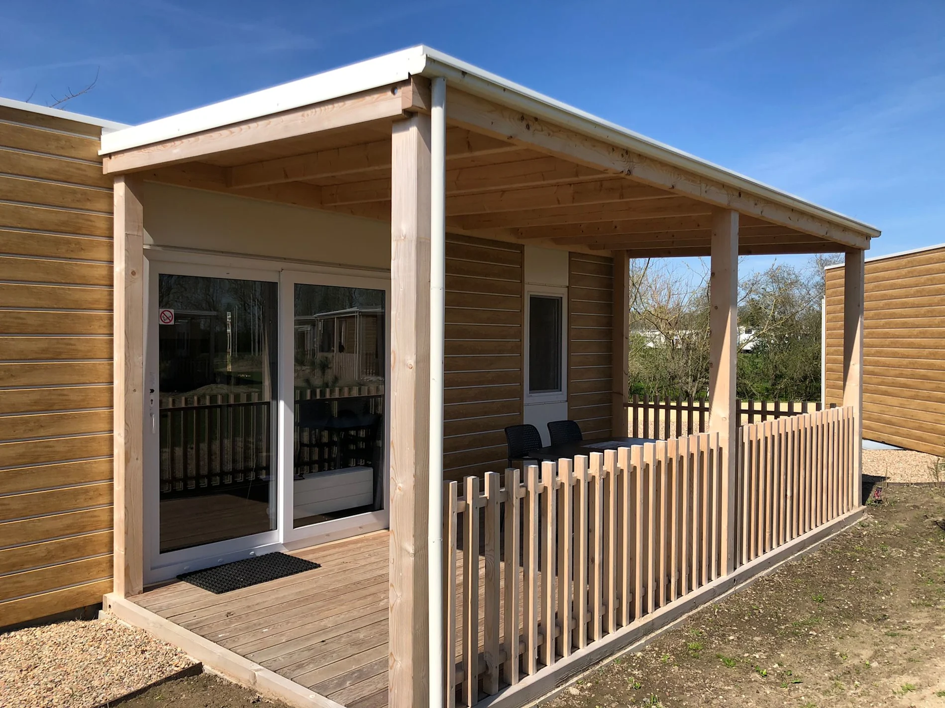 Veluwemeer Cosy Unique 4 Outside 2