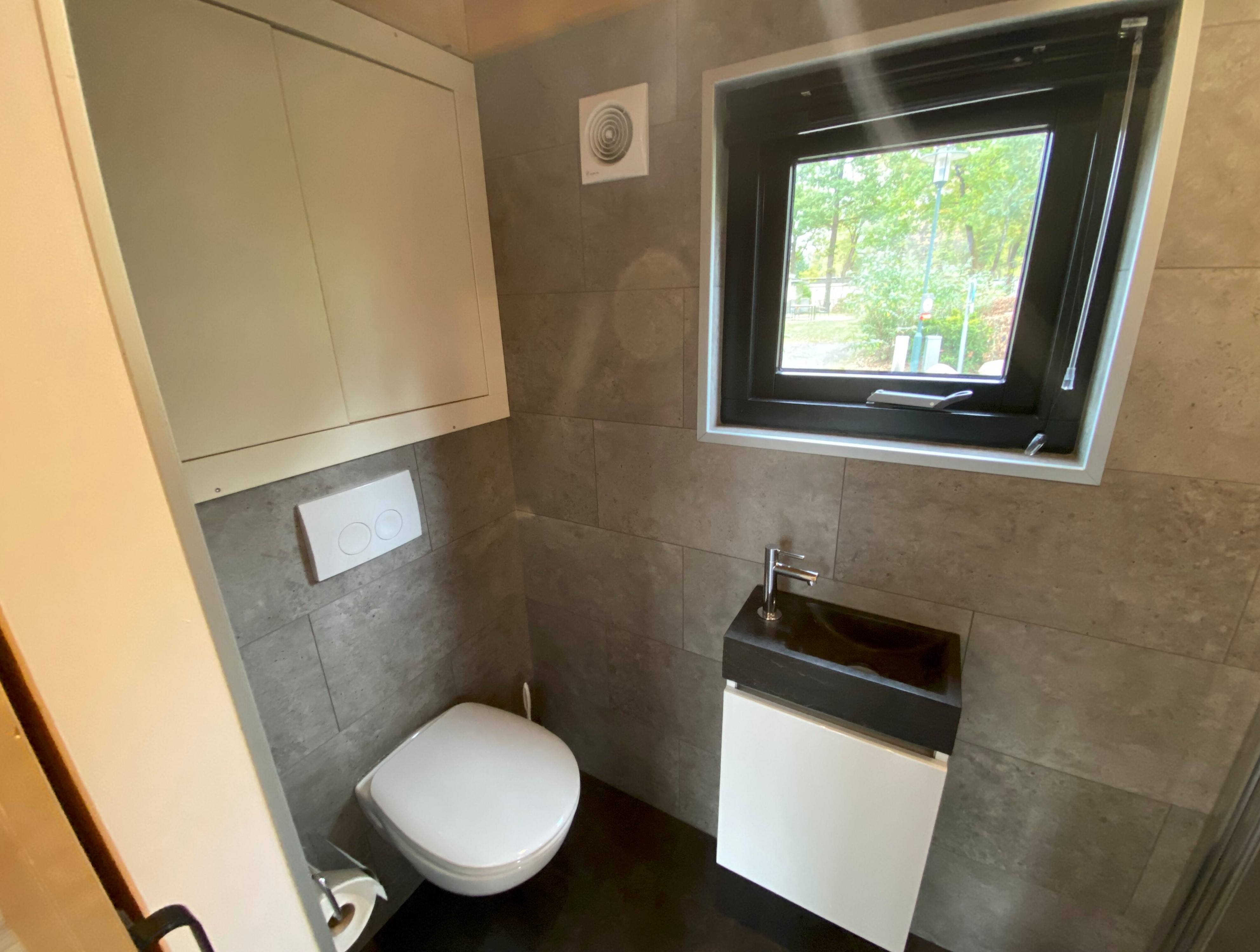 europarcs-hooge-veluwe-tine-house-2-bathroom