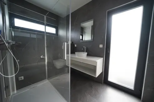 europarcs-hoge-kempen-lake-house-6-bathroom