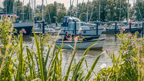 EuroParcs De Biesbosch family boat