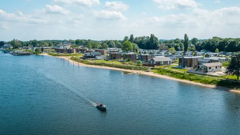 EuroParcs Aan de Maas drone boot zon