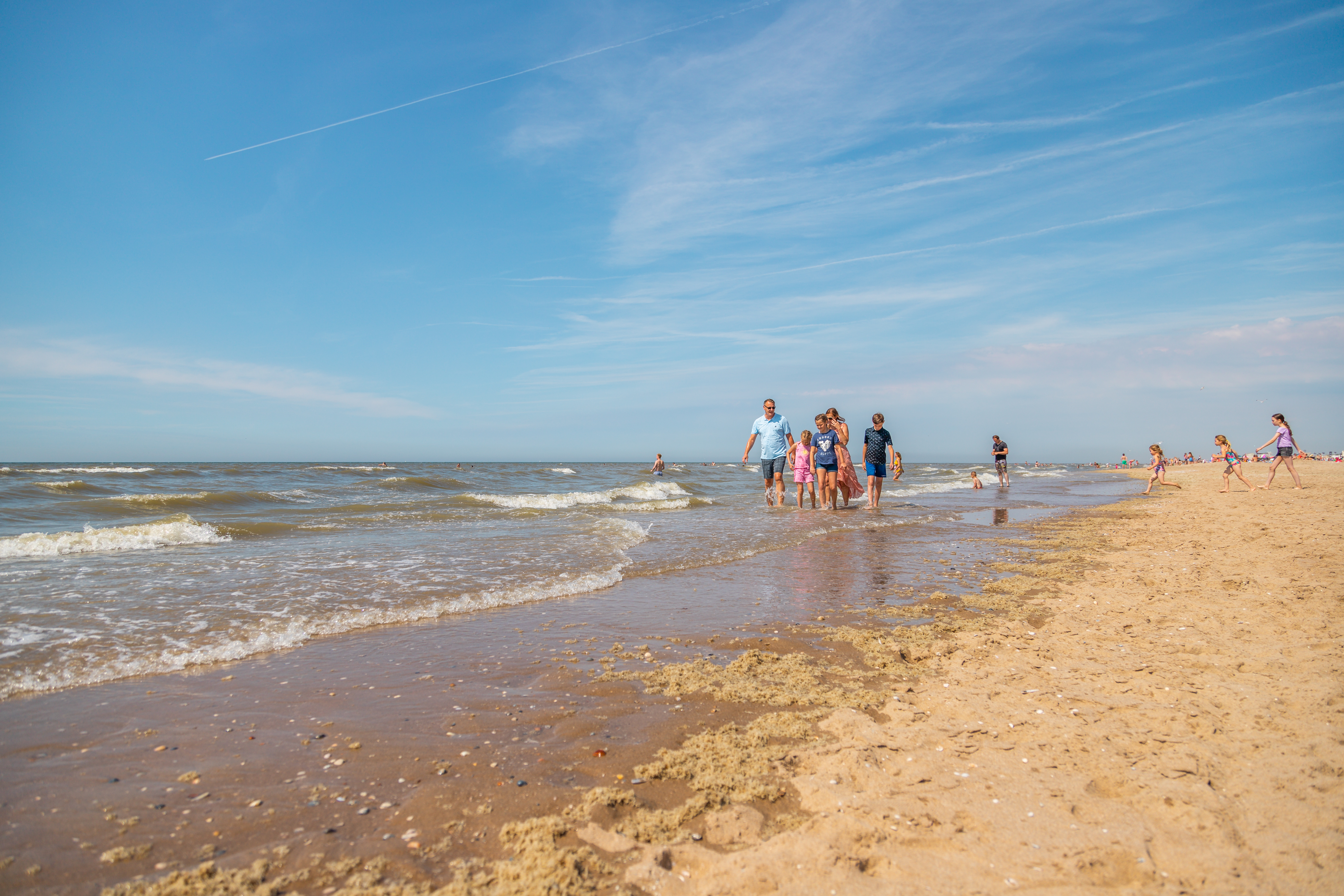 EuroParcs Parc du Soleil surroundings family at the beach