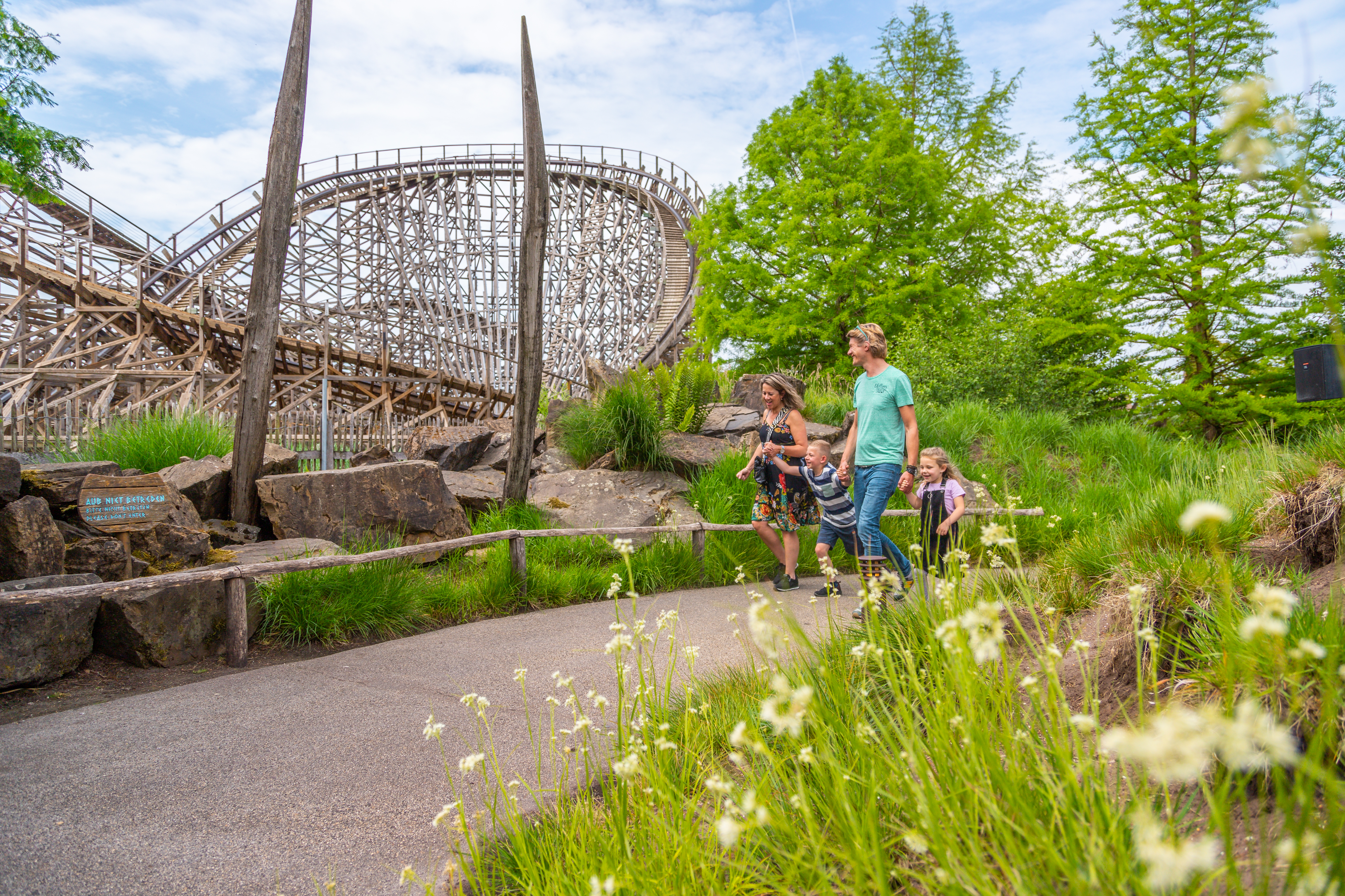 EuroParcs Maasduinen surroundings family in theme park