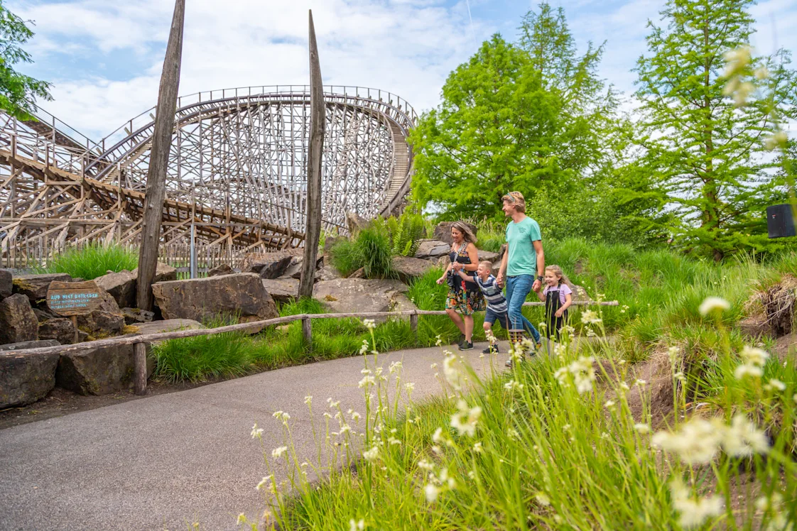 EuroParcs Maasduinen surroundings family in theme park