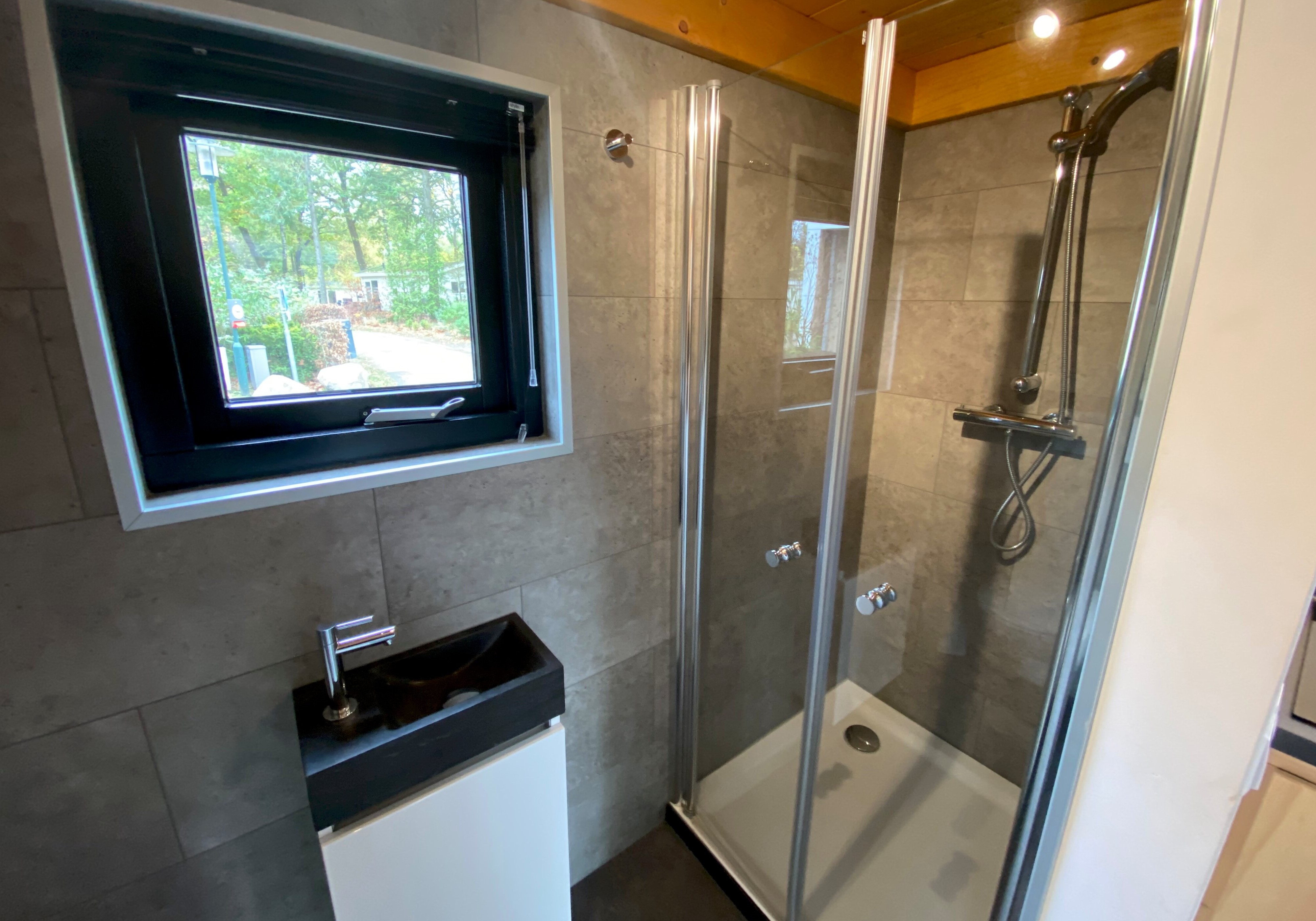 europarcs-hooge-veluwe-tine-house-2-bathroom