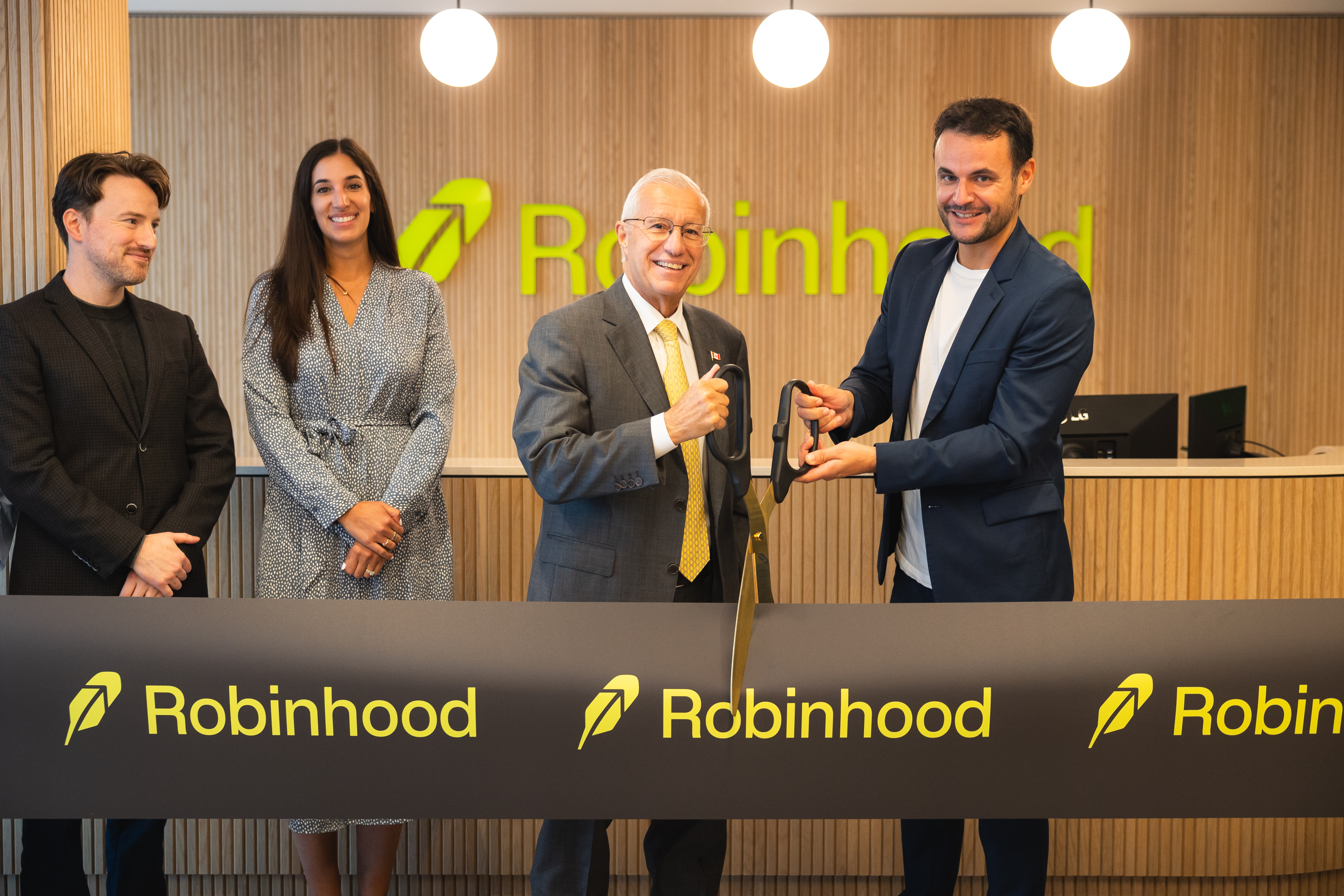 Robinhood Canada Celebrates the Opening of its Toronto Office