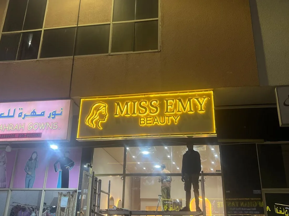 Choose Perfect Signage for your Business in Dubai. Complete guide on your signage service. — Best Color Signs, Dubai