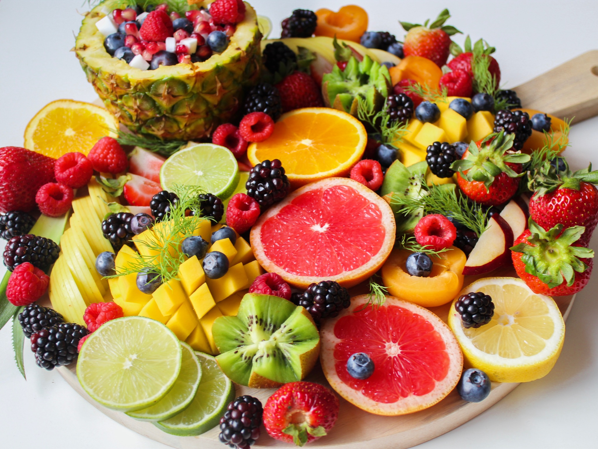 a healthy diet consists of fruit.