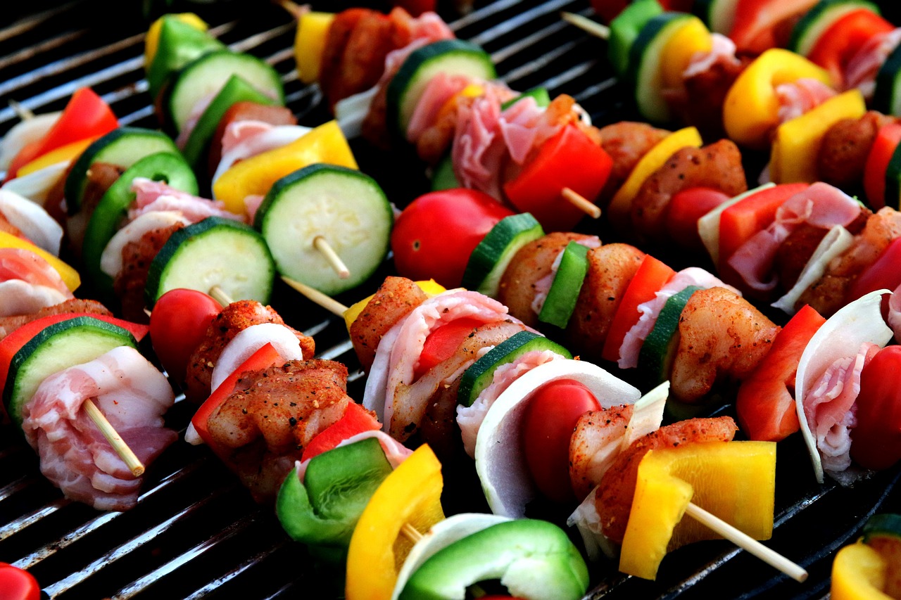 grilled sausages on a grill.